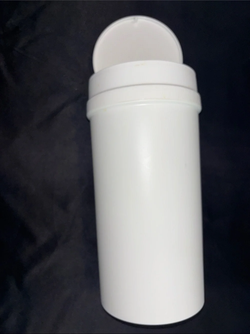 White Travel Wipes Dispenser - Kids Bath Accessory